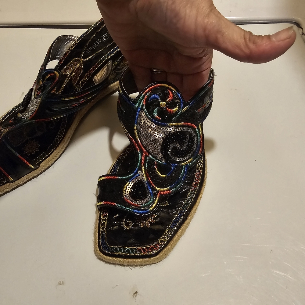 John Fashion size 10 woman's sandals 👡 🩴